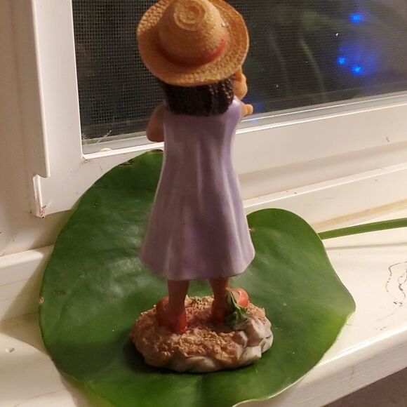 Figurine . - Picture 4 of 5